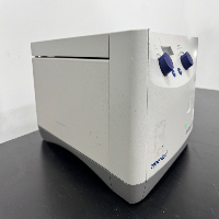 Eppendorf 5702 Centrifuge image 0